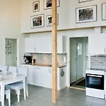 Cozy In With Sauna 度假居 *